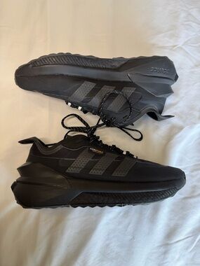 Adidas Men’s Black Low-Top Bounce Sneakers